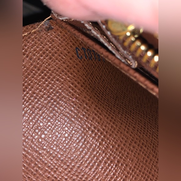 Authentic Louis Vuitton Pre-loved EUC Sarah Monogram Long Wallet - Picture 10 of 15